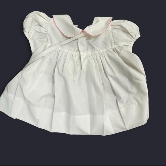 Vintage baby petit jouet white embroidered dress with matching attached purse - Picture 3 of 5